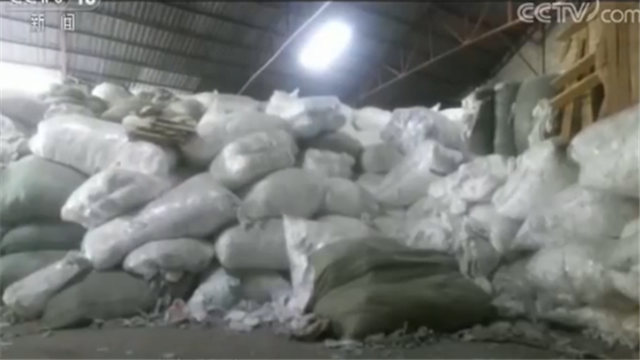 “卫生用品”竟然是这么生产出来的?记者暗访发现惊人一幕!